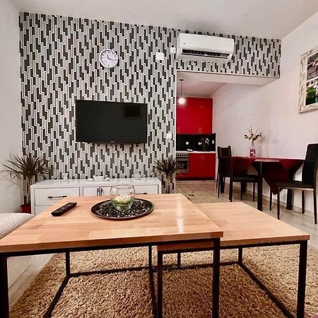 Apartment Adel Mostar Extérieur photo